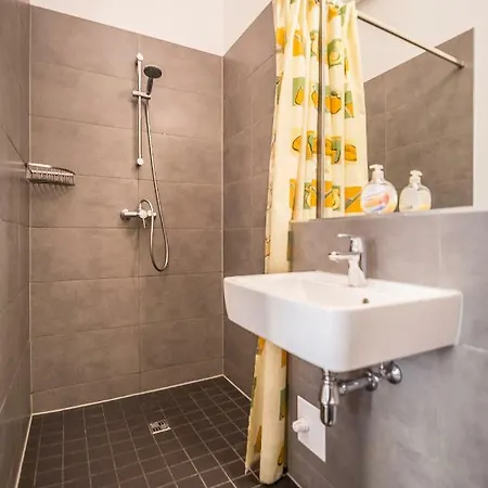 Отель Nena - Bergmannkiez Ehm Traumbergflats 3*